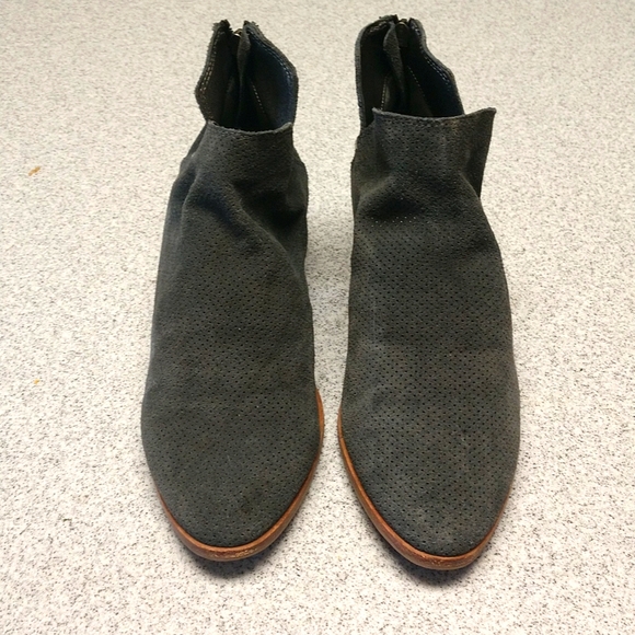 Dolce Vita gray ankle boots - Picture 2 of 5